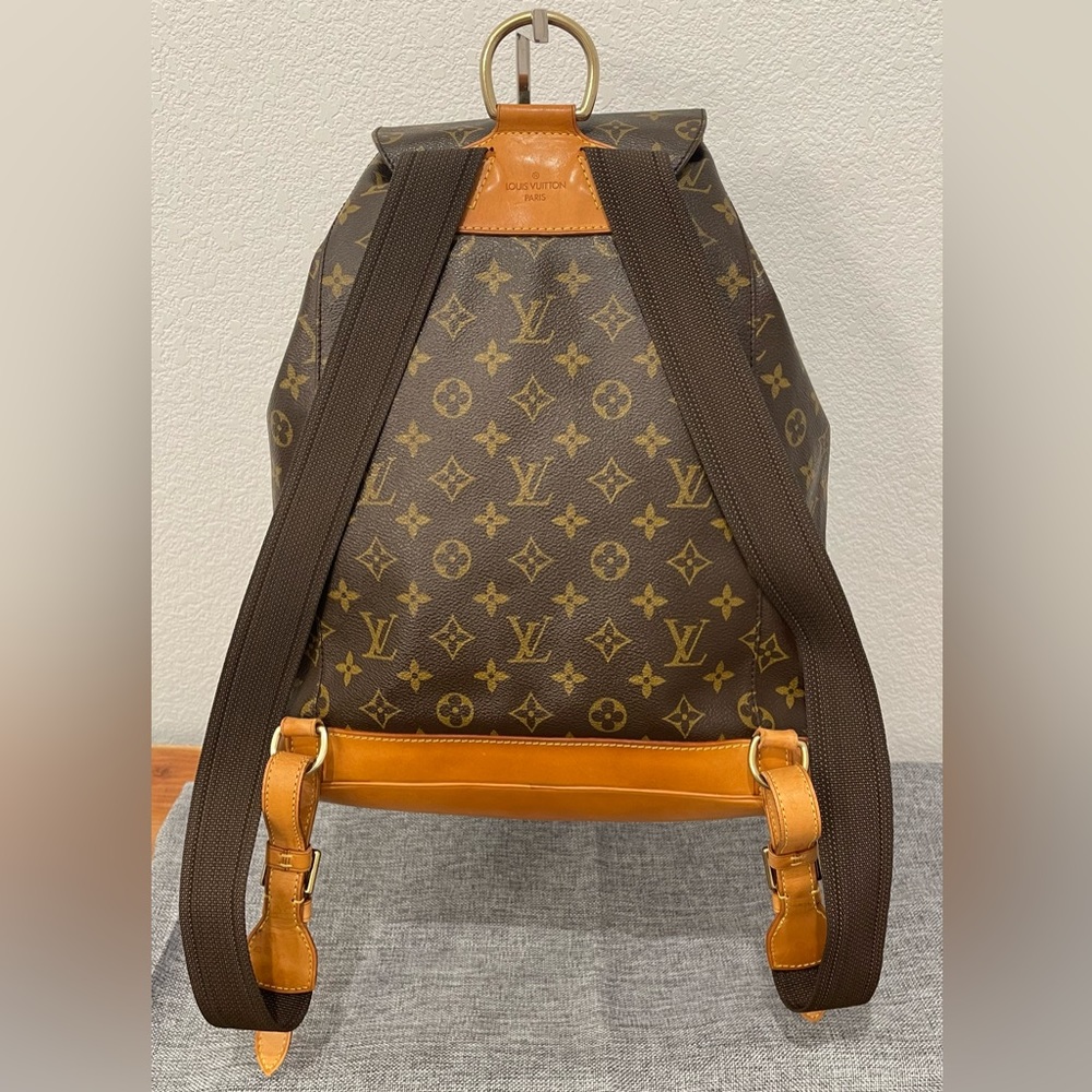 06. Louis Vuitton Montsouris leather backpack GM - Picture 8 of 16